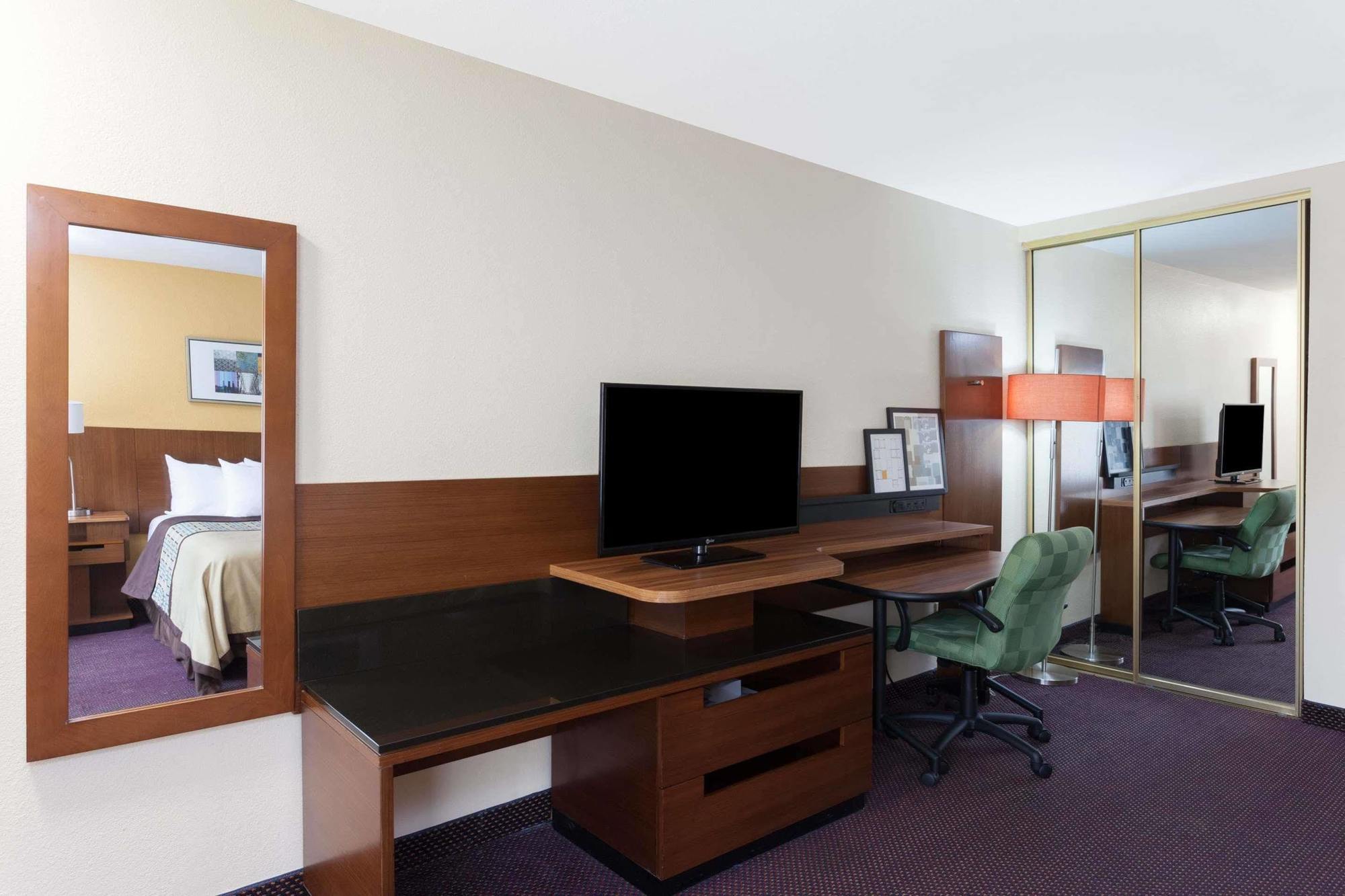 Days Inn By Wyndham Mission Valley-Sdsu San Diego Bagian luar foto